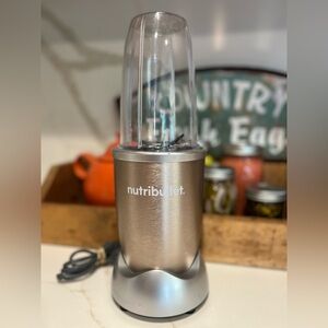 NutriBullet Pro 900 Blender Rose Gold 900-Watt EUC